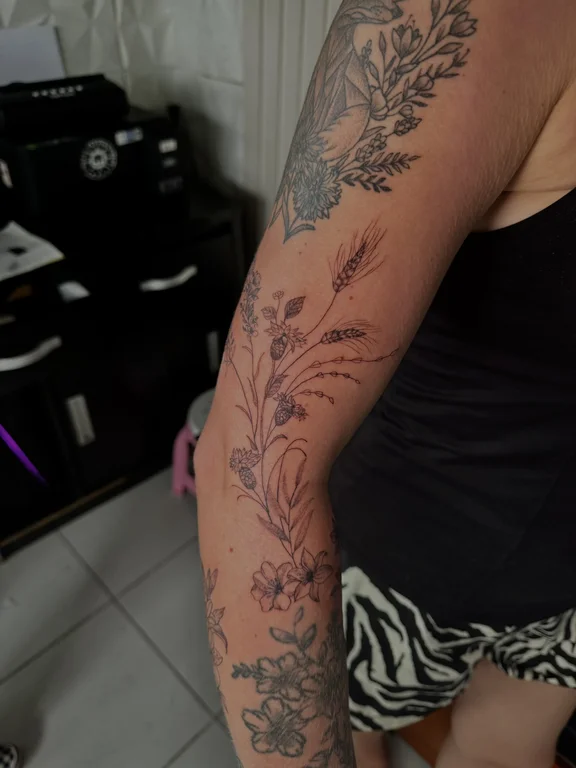 linework elegant soft shading balinese pattern black grey tattoo line hand tattoo canggu bali