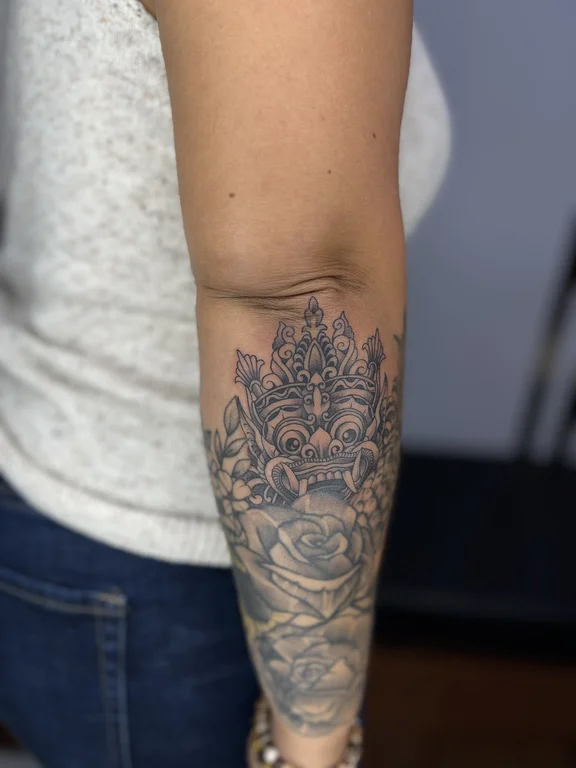 floral balinese hand dotwork elegant black grey soft shading heavy shading tattoo Canggu Bali