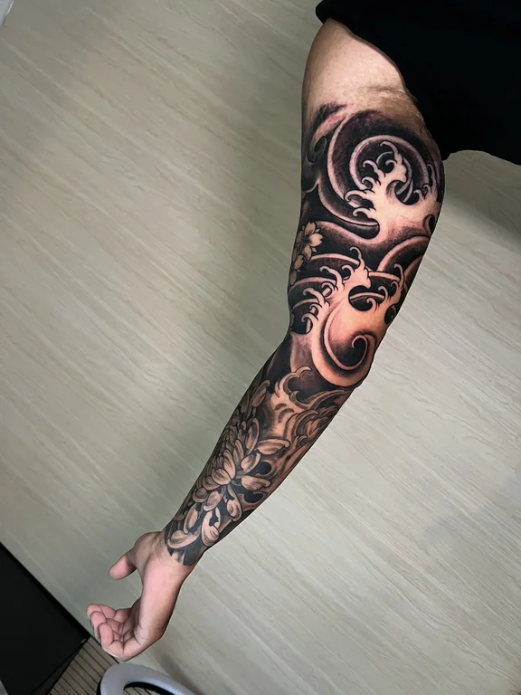 dragon heavy shading elegant black grey linework soft shading full fullsleeve full sleeve tattoo canggu bali