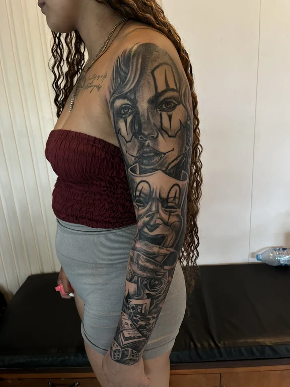 woman heavy shading cloud black grey linework soft shading full fullsleeve full sleeve tattoo canggu bali
