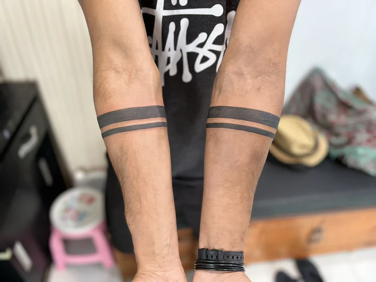 geometric new school man thin line minimal bold line black grey fine line tattoo Canggu Bali