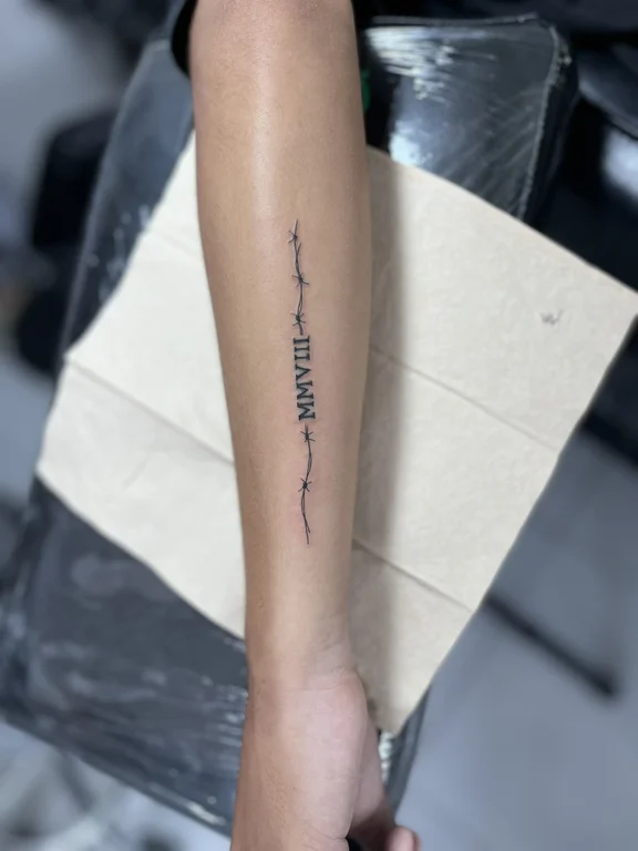 abstract minimalist hand fine line minimal bold line thin line spiritual tattoo Canggu Bali