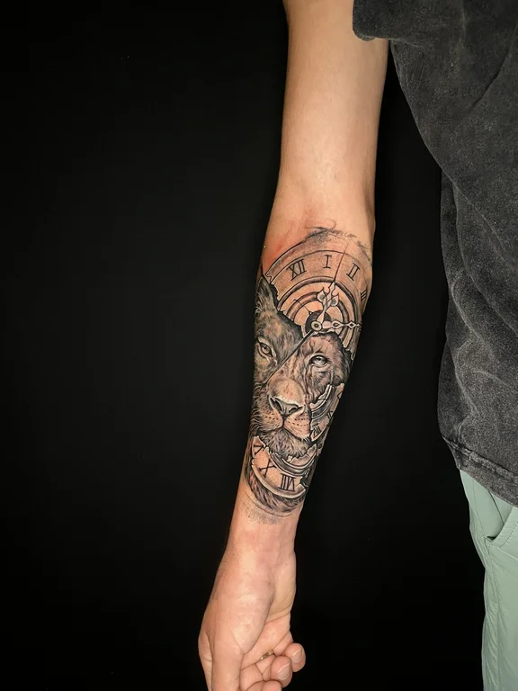 mandala blackwork hand dotwork elegant linework black grey sacred geometry tattoo Canggu Bali