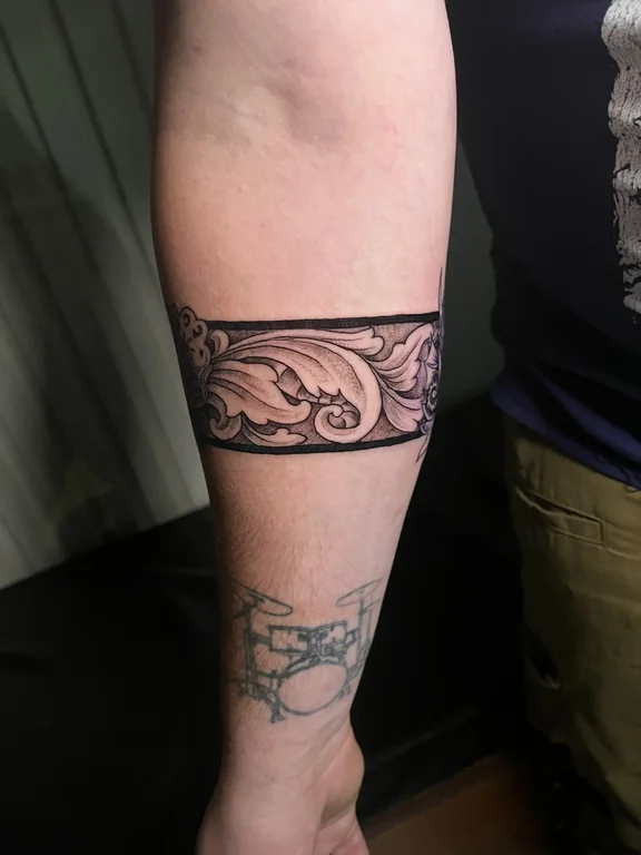 abstract fine line snake linework wave elegant soft shading bold line tattoo Canggu Bali