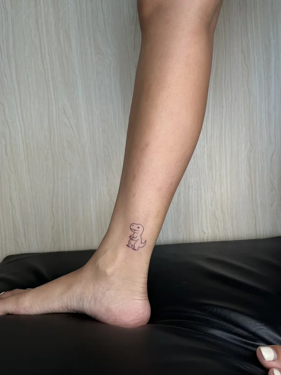 abstract fine line woman linework minimal bold line elegant soft shading tattoo Canggu Bali