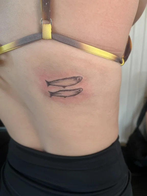 abstract minimalist woman fine line minimal bold line thin line soft shading 2 tattoo Canggu Bali
