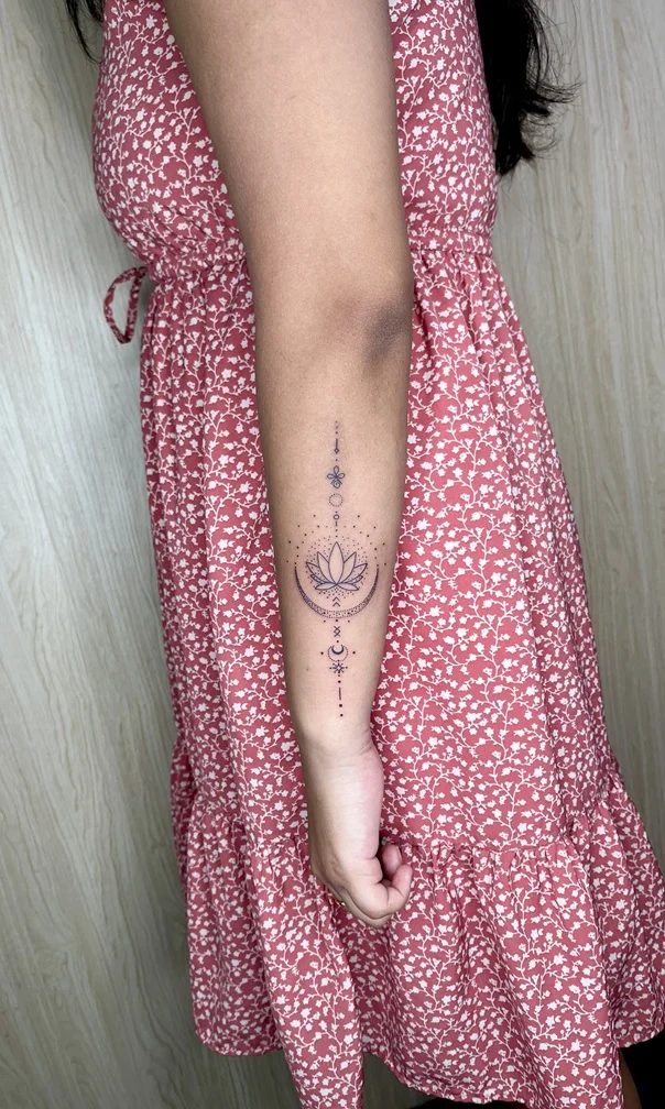 woman hand flower geometric fineline fine line linework line tattoo canggu bali