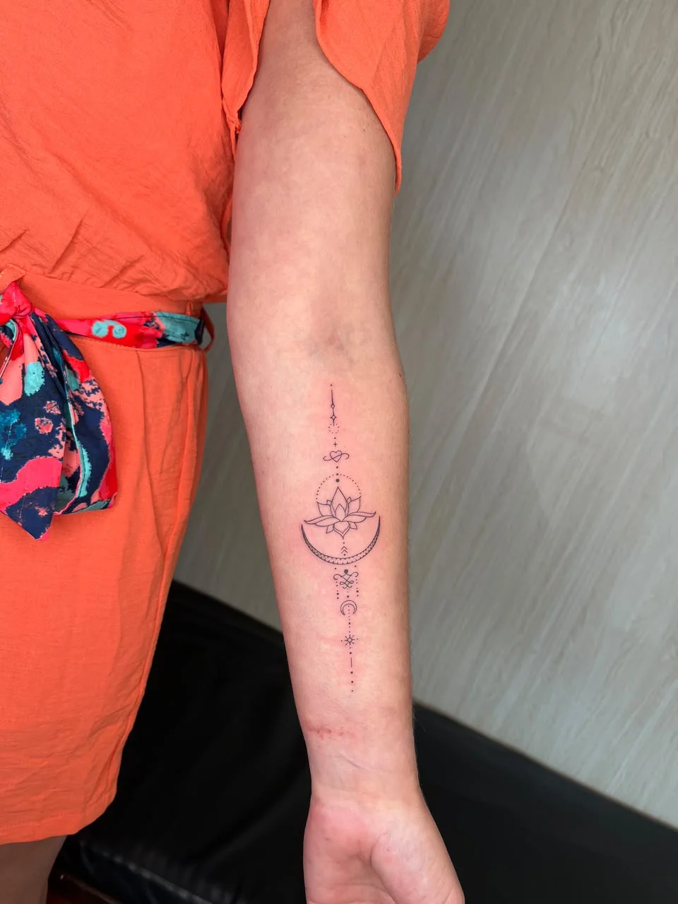 woman hand geometric fine line line work line simple elegant tattoo canggu bali