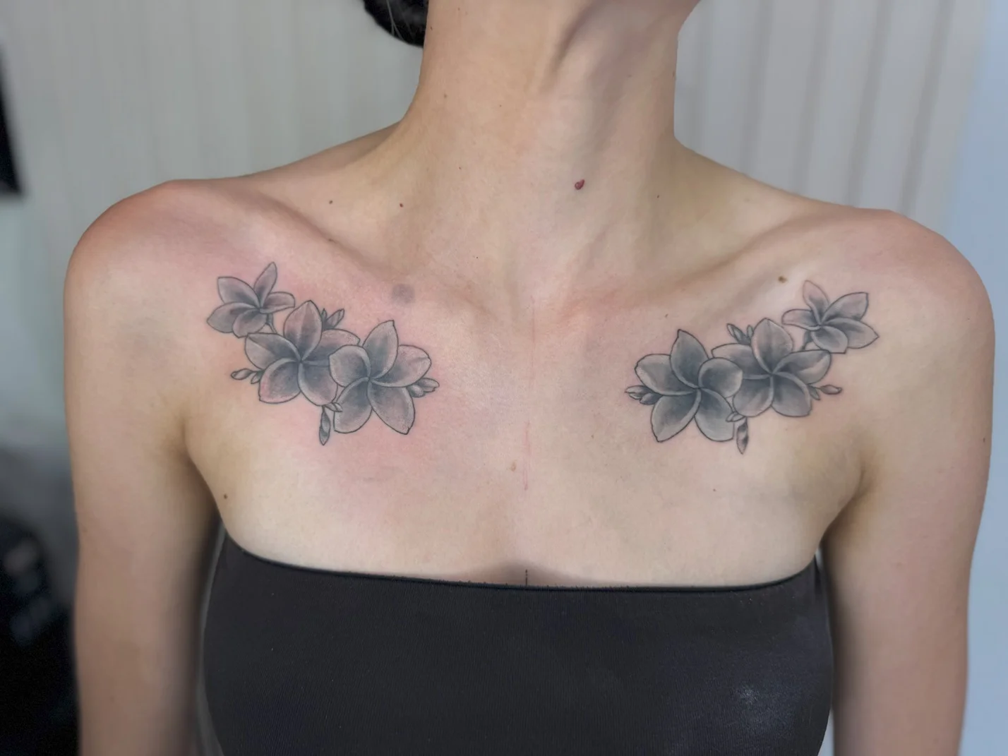 woman front flower line work fine line line shading tattoo canggu bali