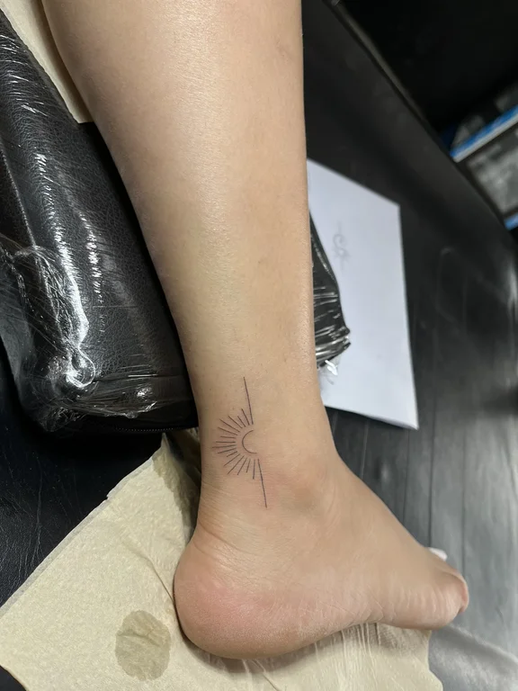 abstract minimalist hand fine line minimal soft shading elegant linework tattoo Canggu Bali