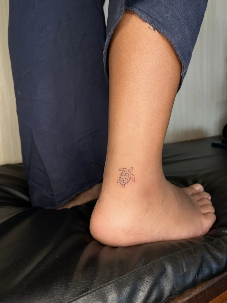 turtle fineline linework foot line black tattoo animal tattoo canggu bali