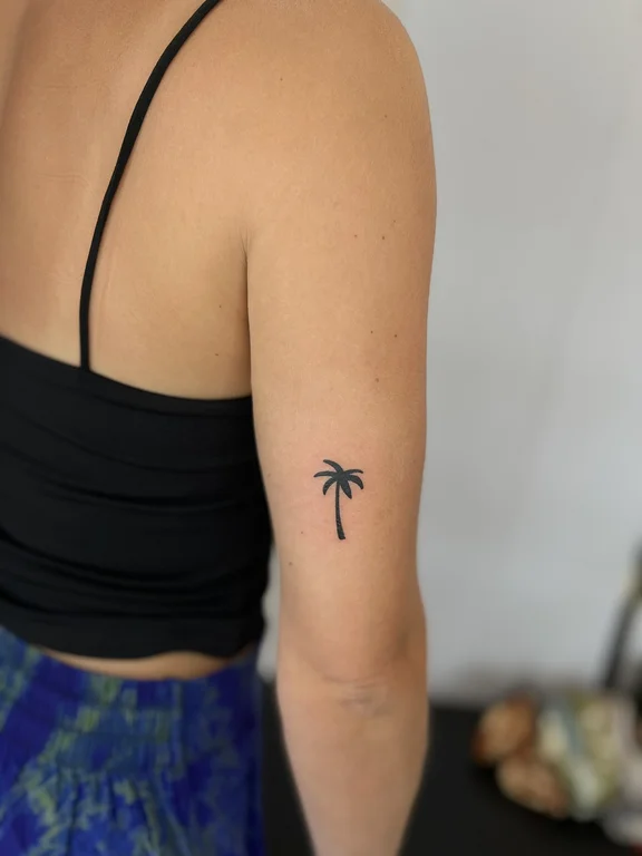 nature minimalist hand fine line minimal leaf elegant soft shading tattoo Canggu Bali