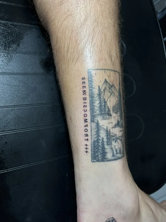 nature minimalist man black grey minimal soft shading heavy shading dotwork tattoo Canggu Bali