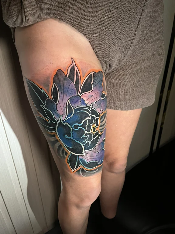 floral neo traditional peony colorful elegant lotus linework soft shading tattoo Canggu Bali