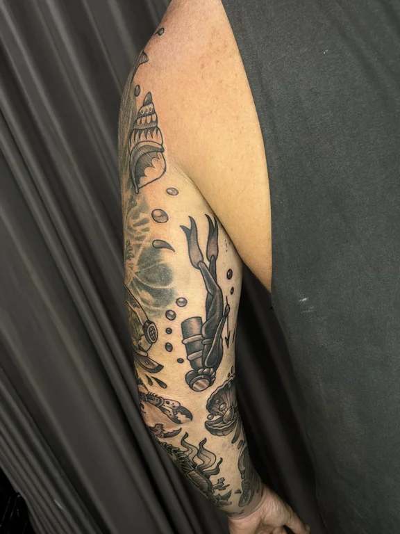 abstract new school hand black grey cloud heavy shading wave smoke tattoo Canggu Bali