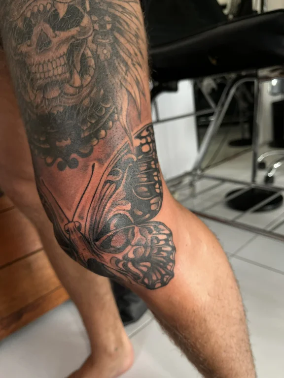 abstract new school man heavy shading cloud black grey balinese pattern soft shading tattoo Canggu Bali