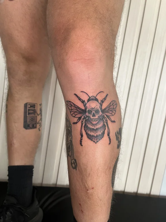 animal new school man black grey elegant dotwork heavy shading soft shading tattoo Canggu Bali