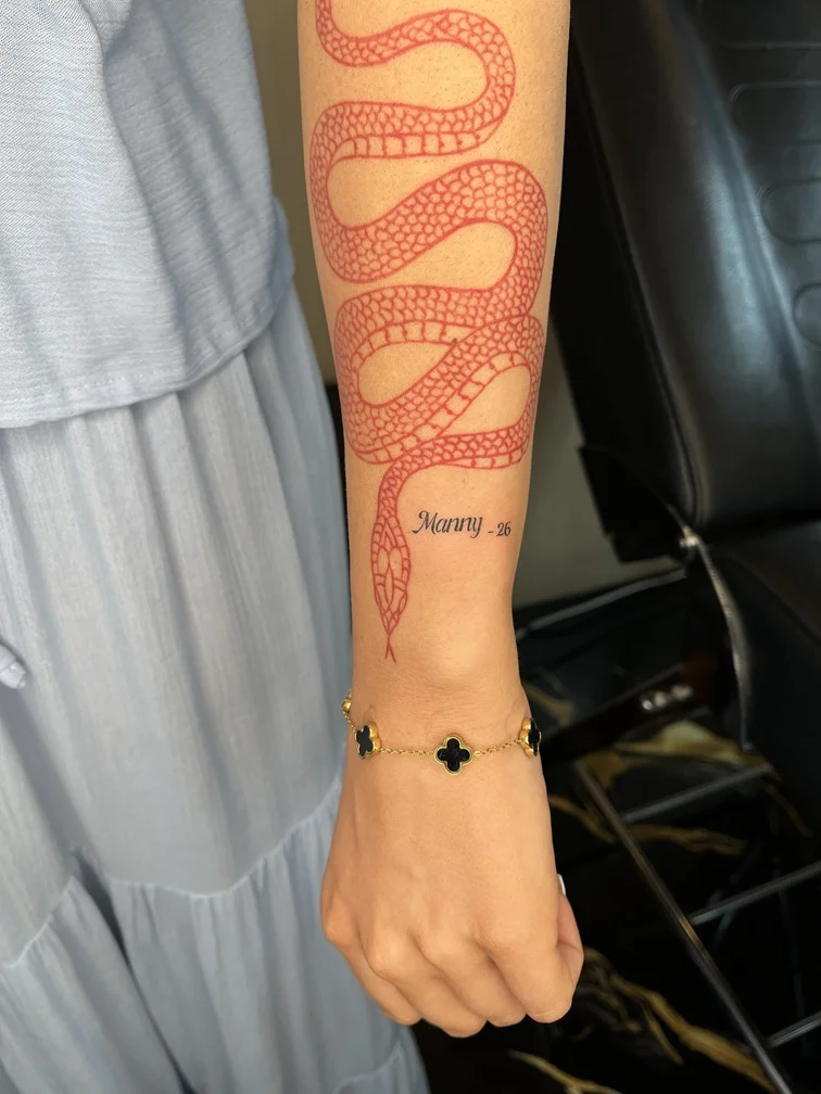 watercolor colorfull animal snake woman hand red tattoo tattoo canggu bali